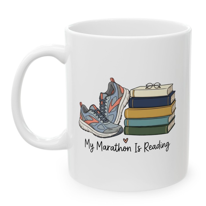 Kubek z nadrukiem My Marathon Is Reading dla miłośnika książek | Wręcz Wspaniale