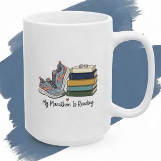Biały kubek z nadrukiem My Marathon Is Reading dla miłośnika książek i czytelniczych maratonów