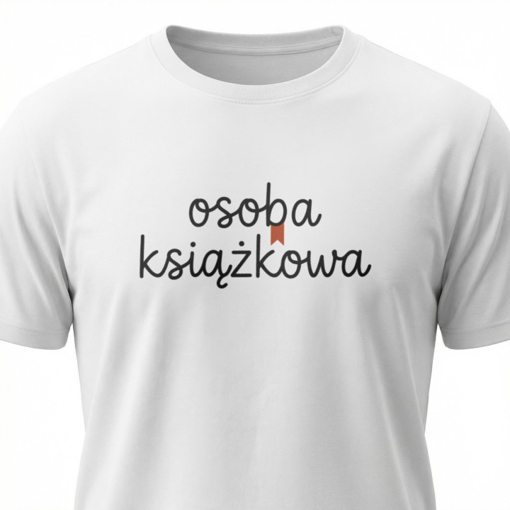 Biała koszulka unisex z subtelnym książkowym nadrukiem na piersi.