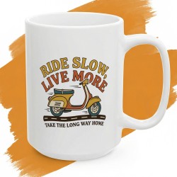 Kubek z nadrukiem Ride Slow Live More – dla miłośników skuterów i klimatu retro