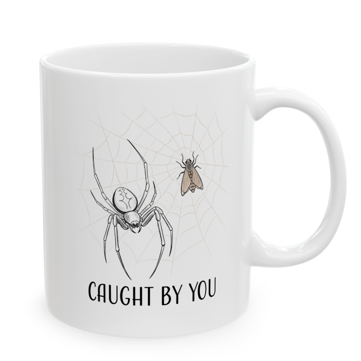 Kubek „CAUGHT BY YOU” – pająk w sieci, miłosny żart