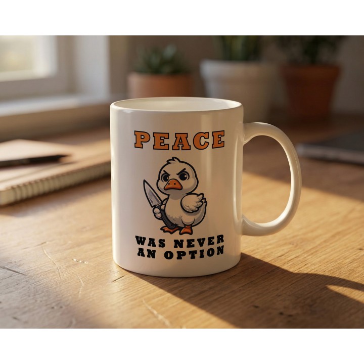 Kubek „Peace was never an option” – kaczka z nożem, memiczny humor