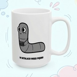 Kubek z nadrukiem W detalach widzi piękno – Typowy Robak fotograf