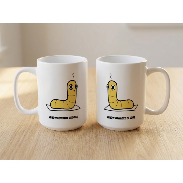 Kubek Odnajduje wewnętrzny balans | Prezent dla jogina Typowy Robak