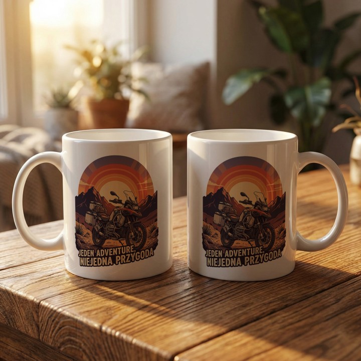Kubek z nadrukiem BMW GS Adventure – „Jeden Adventure, Niejedna Przygoda" – prezent dla motocyklisty