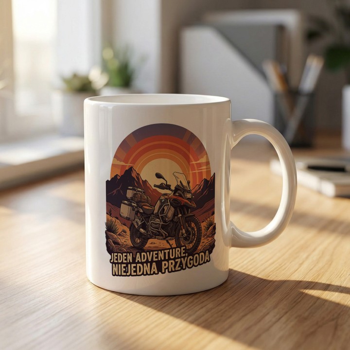 Kubek z nadrukiem BMW GS Adventure – „Jeden Adventure, Niejedna Przygoda" – prezent dla motocyklisty