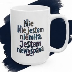 Kubek z napisem Nie Jestem Niemiła Jestem Niewyspana | Kolorowy Kamuflaż