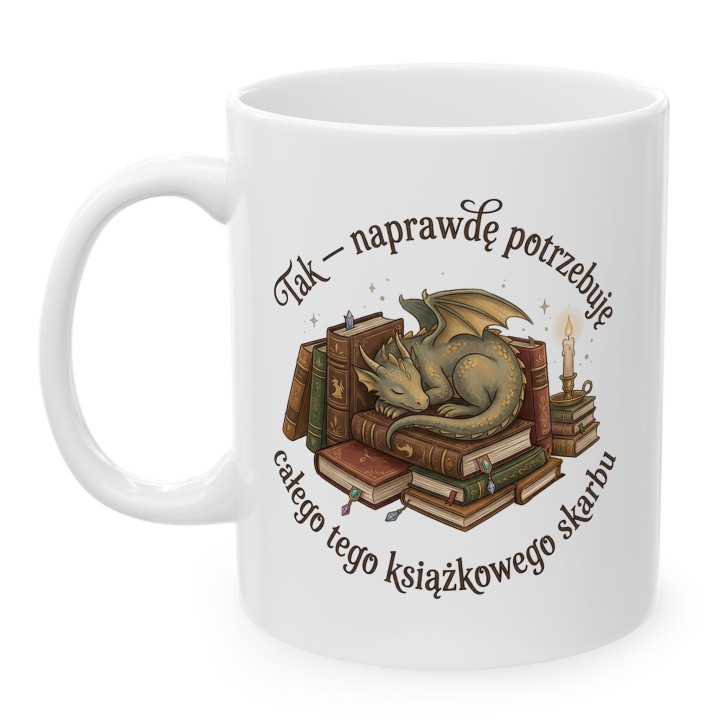 Biały kubek z napisem o książkowym skarbie i grafiką smoka pilnującego biblioteczki.
